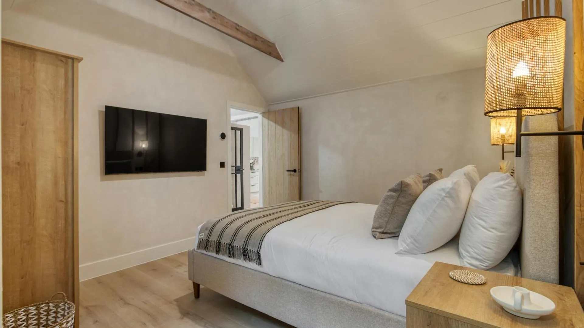 Panoramic Sea View Apartment The Mumbles 0*,